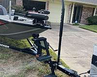 boat-for-sale-with-a-fish-finder-in-houston-tx