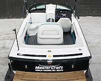 boat-for-sale-with-a-gasoline-engine