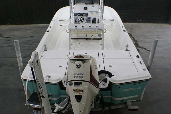 boat-for-sale-with-a-gasoline-engine