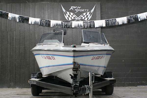 bowrider-boat-for-sale