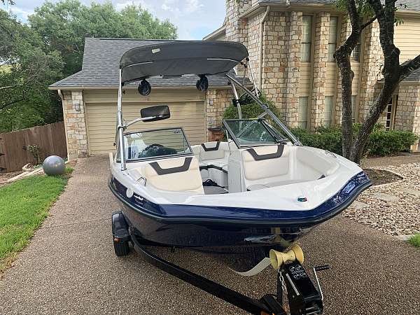 used-boat-for-sale-in-austin-tx