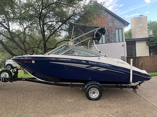 boat-for-sale-in-austin-tx