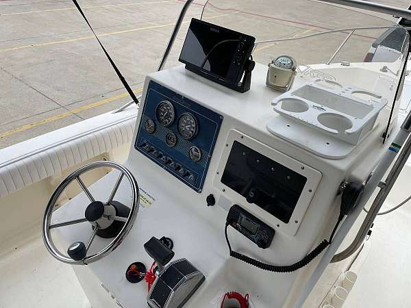 new-used-center-console-fishing-boat-for-sale
