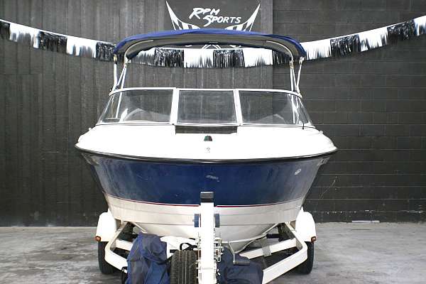 bowrider-boat
