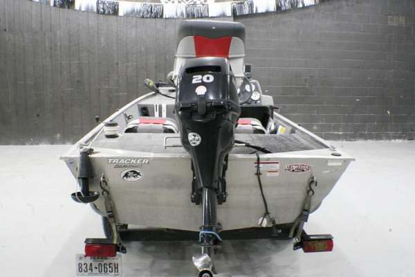 boat-for-sale-with-a-gasoline-engine