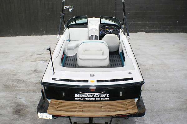 boat-for-sale-with-a-gasoline-engine