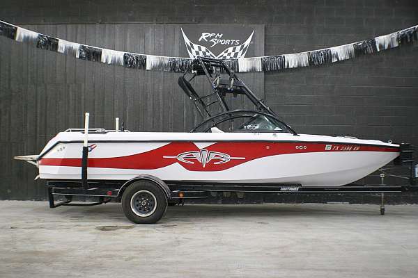 new-classic-ski-boat-for-sale